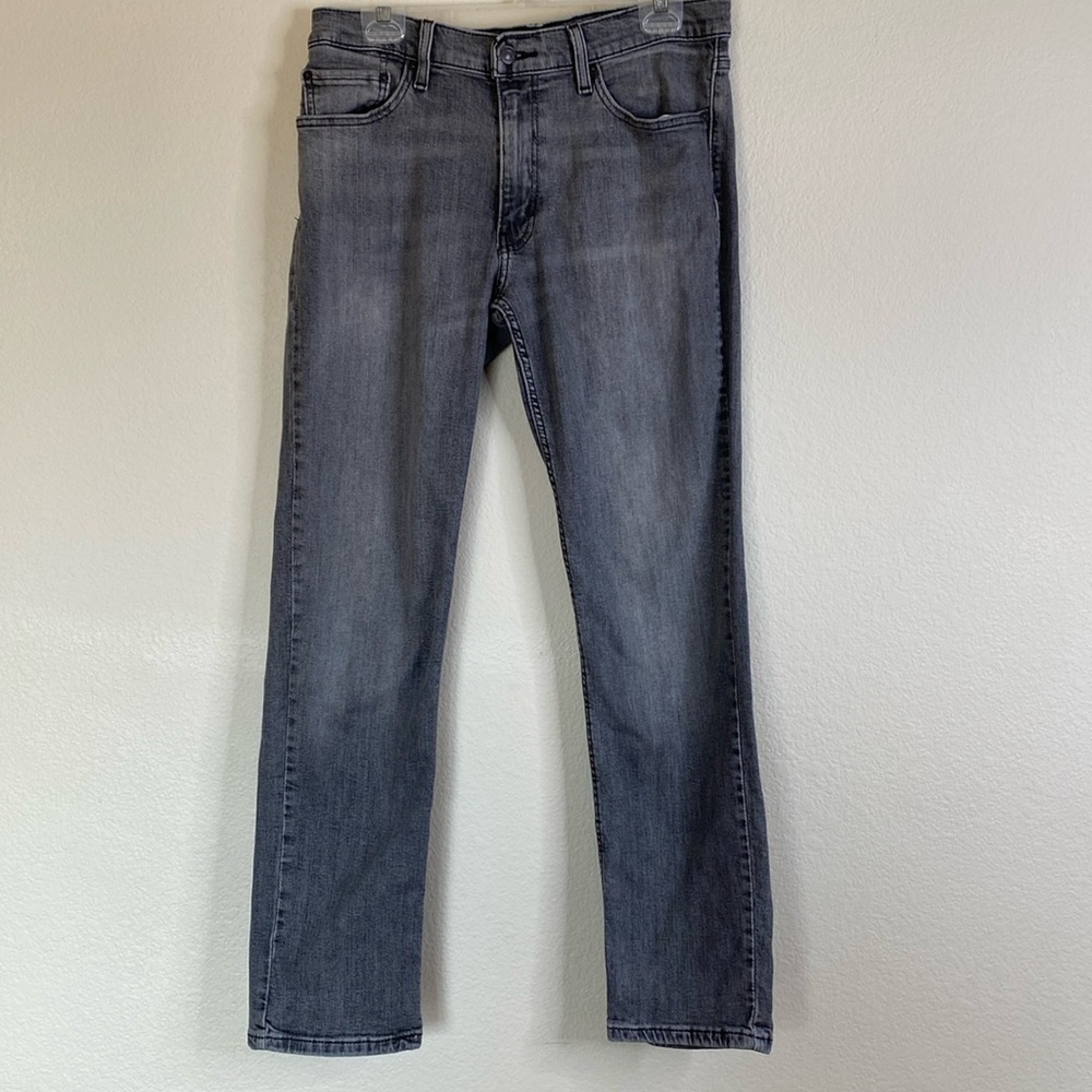 Levi’s 511 grey size 33/32 straight leg EUC